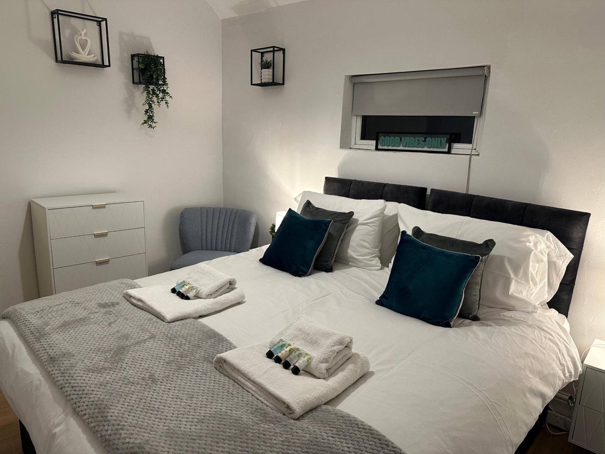 3 Bed Chill Glouc Free Parking Villa Gloucester Exterior foto
