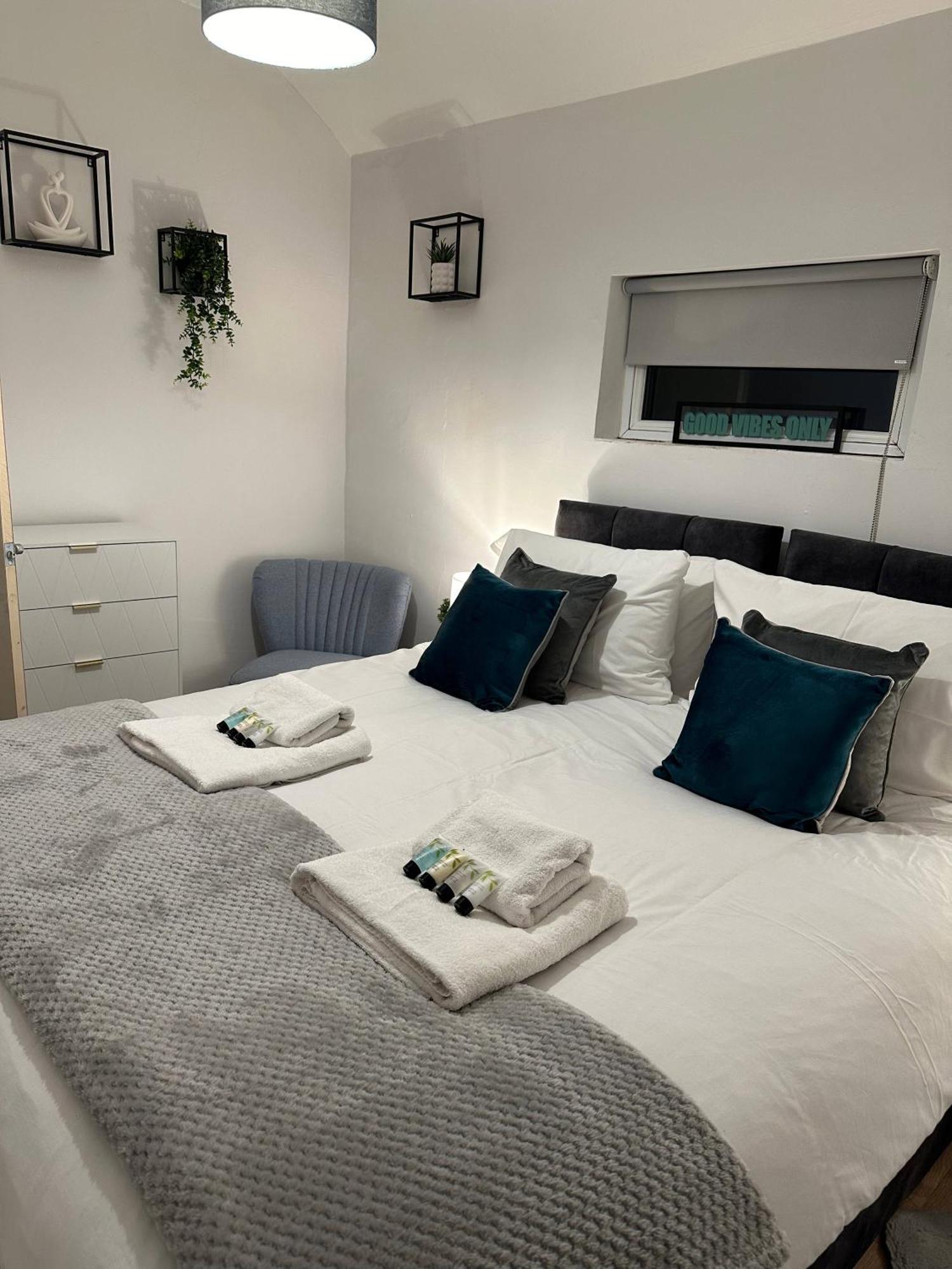 3 Bed Chill Glouc Free Parking Villa Gloucester Exterior foto