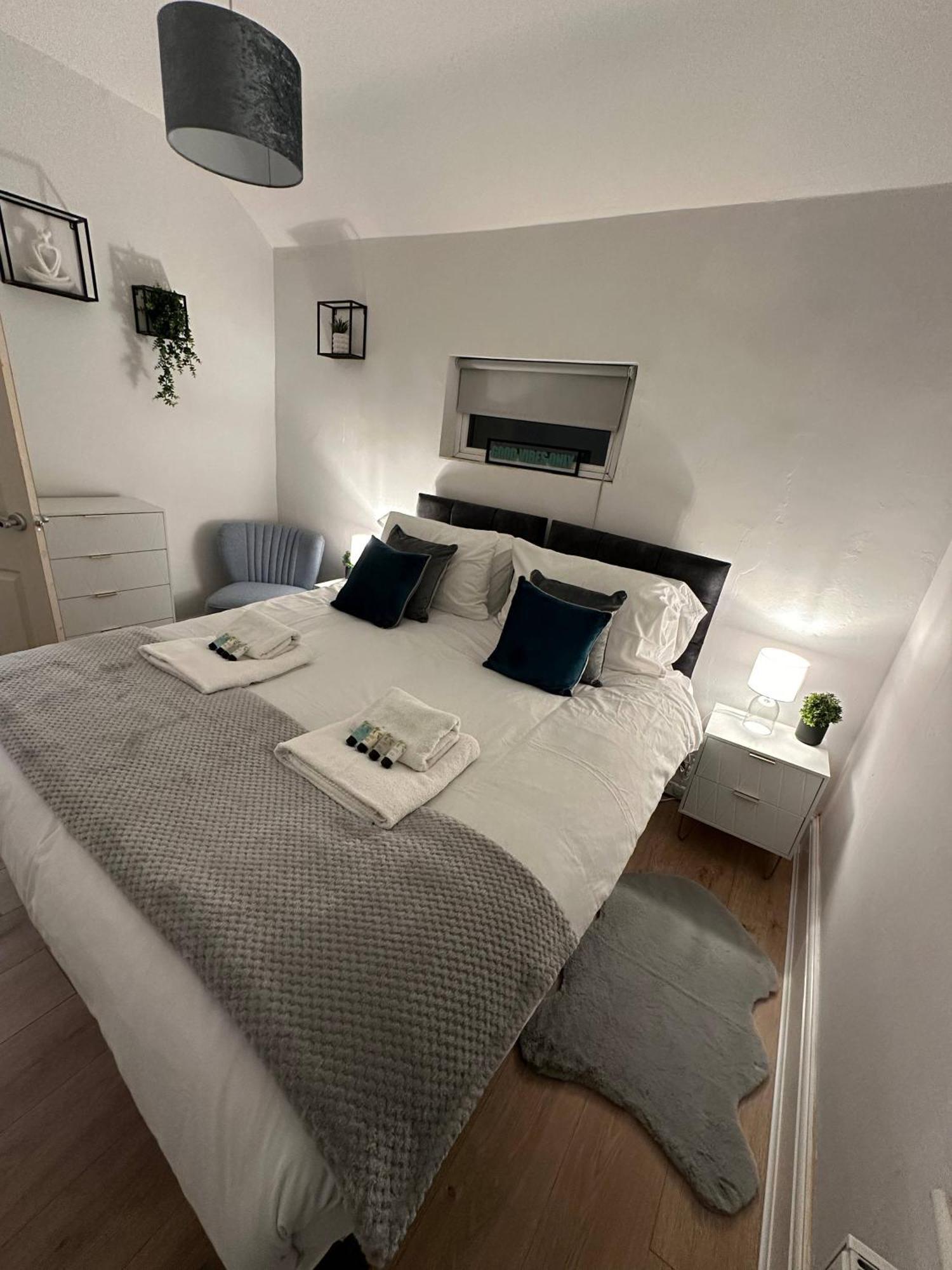 3 Bed Chill Glouc Free Parking Villa Gloucester Exterior foto