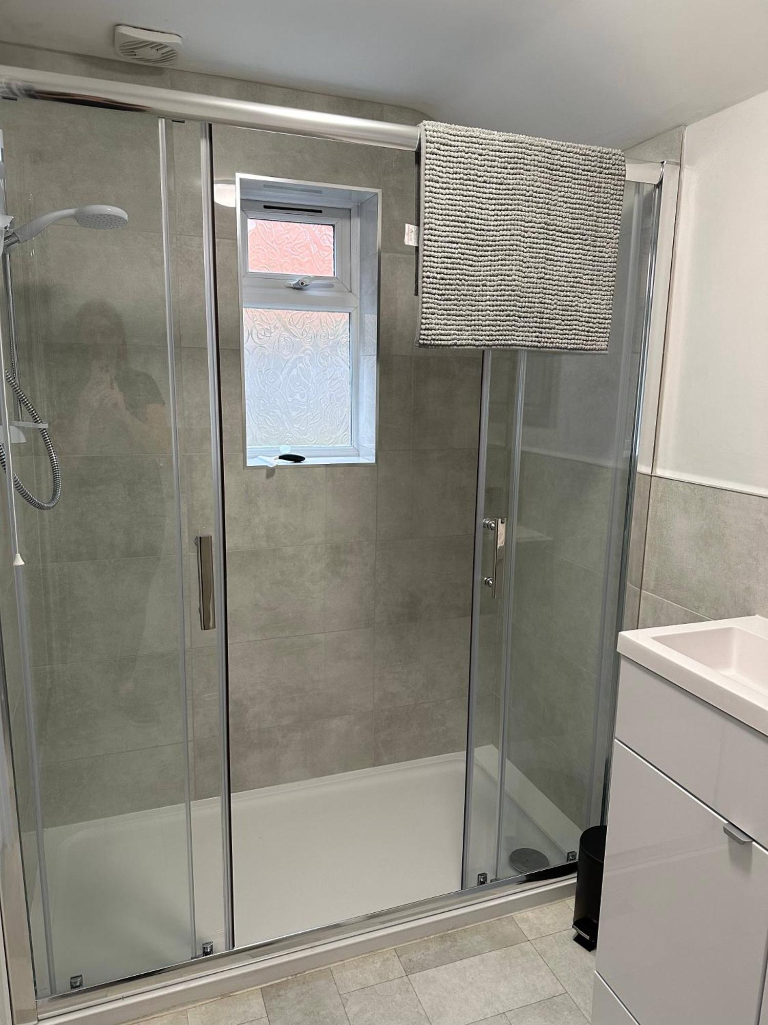 3 Bed Chill Glouc Free Parking Villa Gloucester Exterior foto
