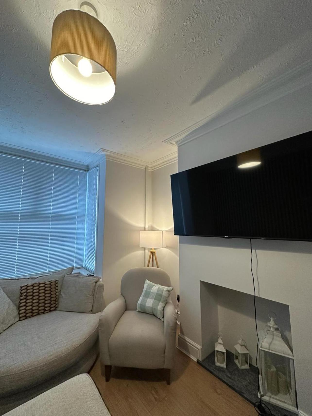 3 Bed Chill Glouc Free Parking Villa Gloucester Exterior foto