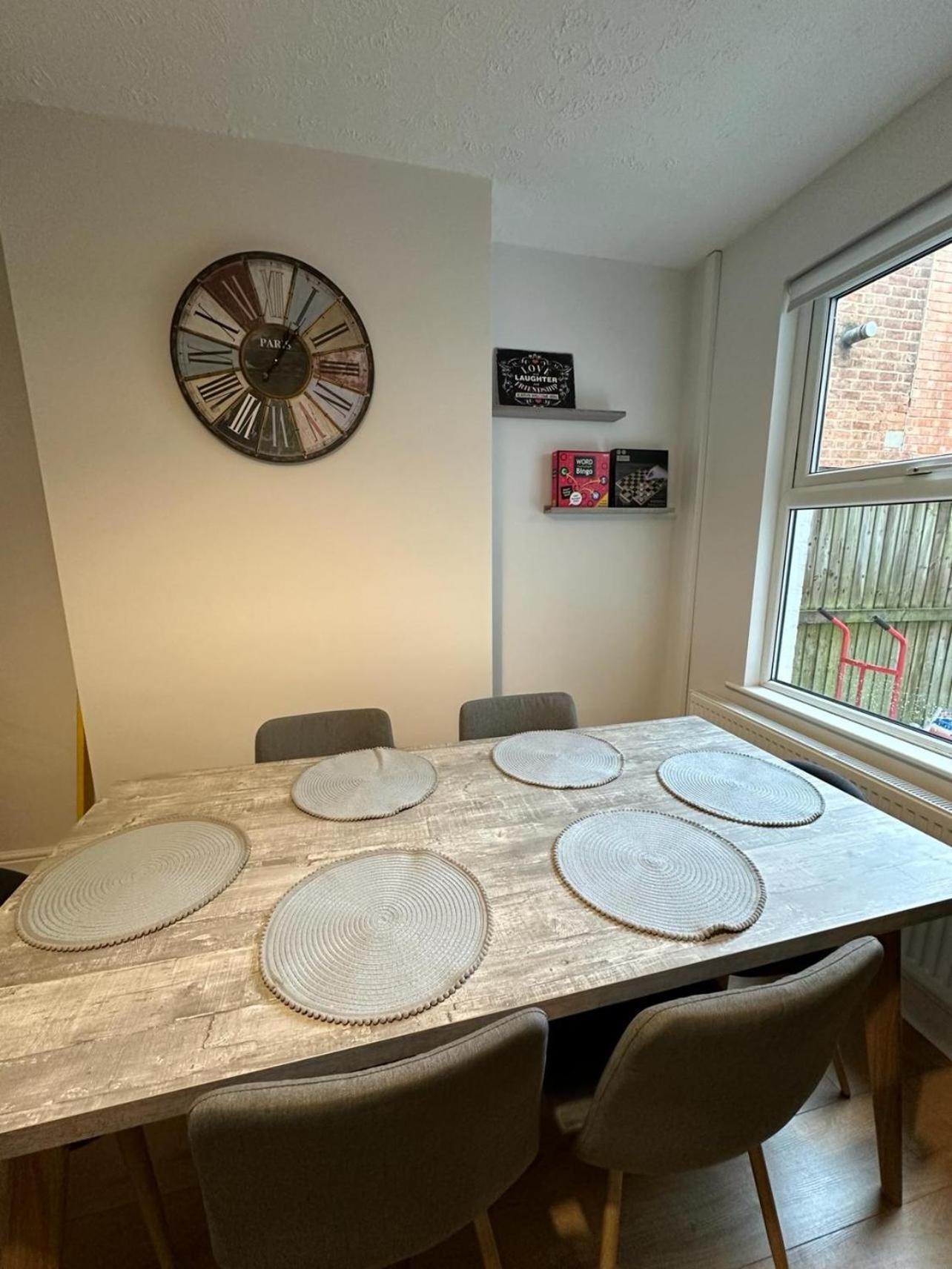 3 Bed Chill Glouc Free Parking Villa Gloucester Exterior foto